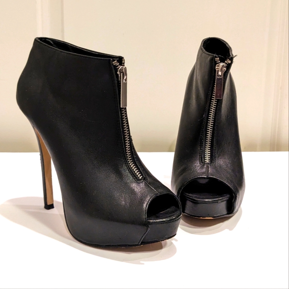 ALDO Zip-Up Peek-a-Bootie with Hidden Platform, Size 7 1/2